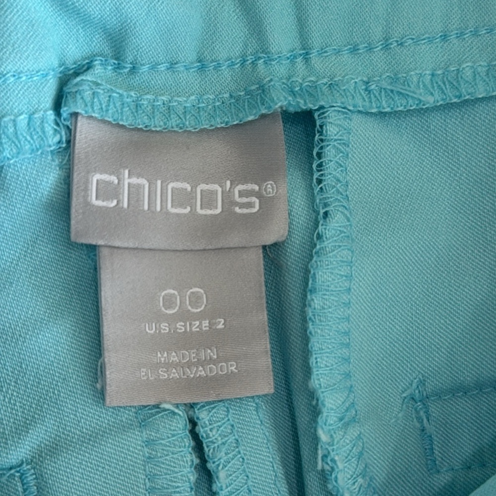 Chico’s aqua cropped pant with crochet lace details stretchy size 2 - Picture 7 of 8